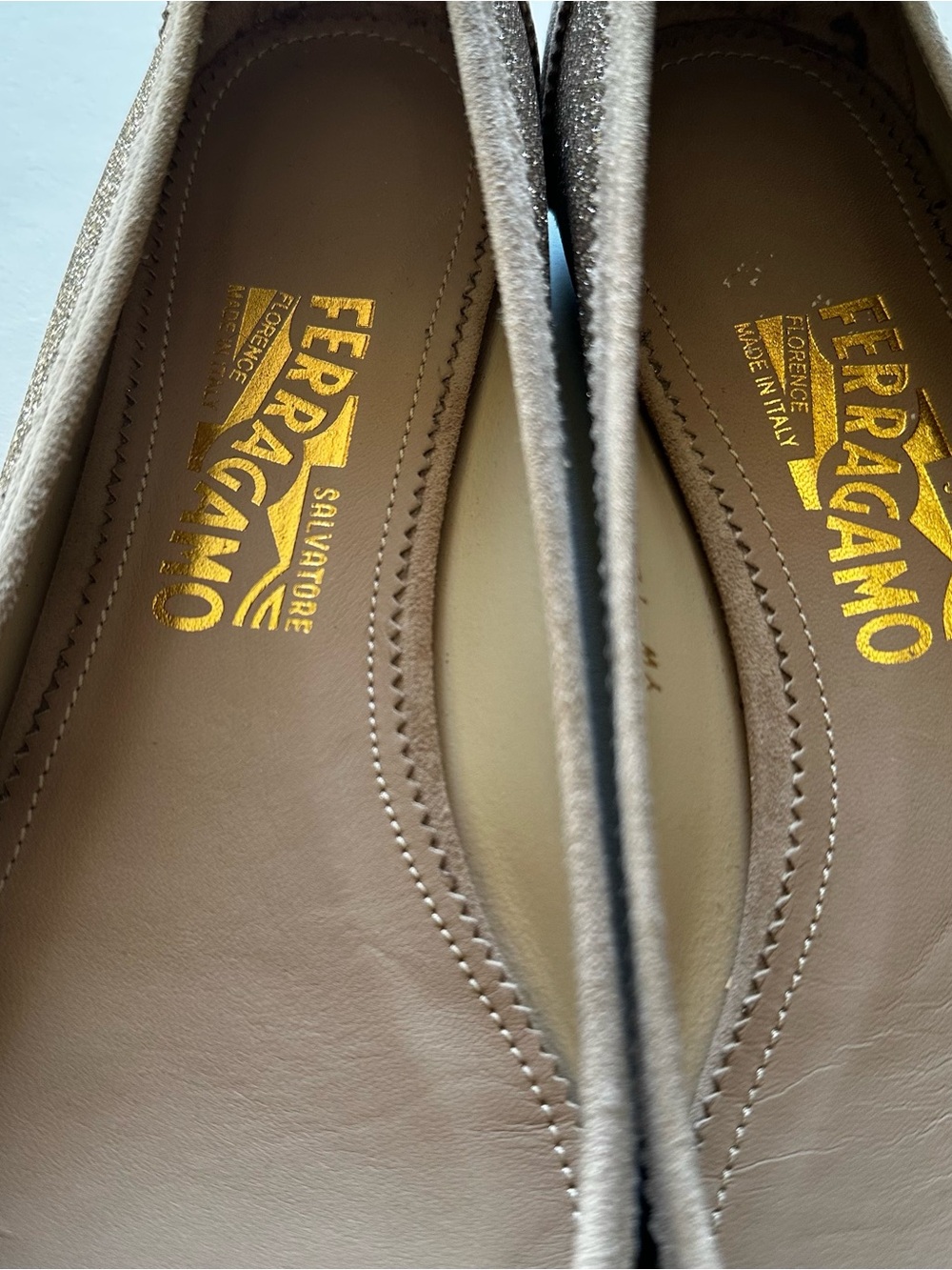 Salvatore Ferragamo Sparkly Ballet Flats Champagne Gold Glitter 9.5M - Picture 2 of 7